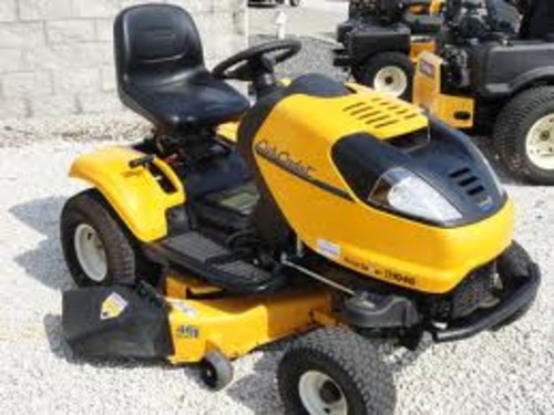 Product picture CUB CADET TRACTORS i1046 i1050 MASTER PARTS MANUAL